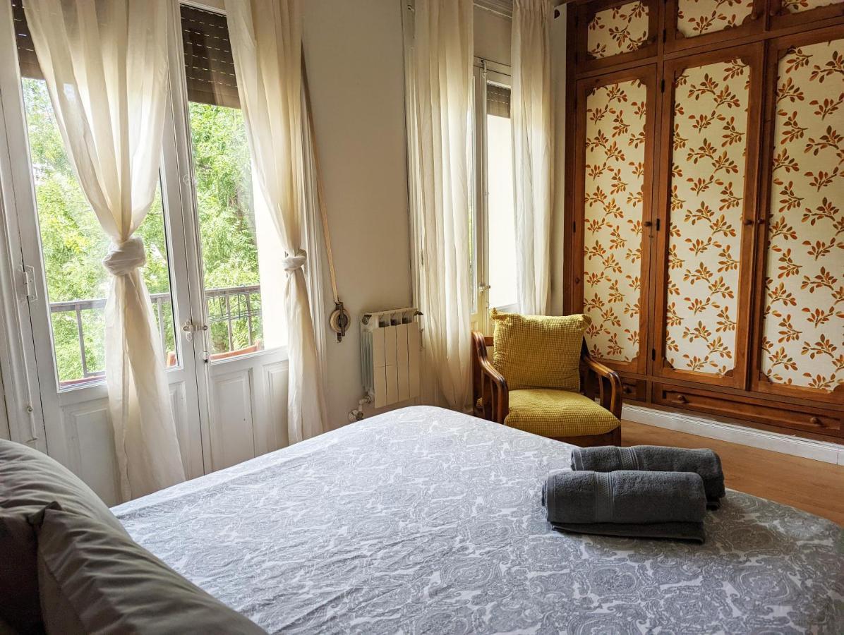 Apartmán Plaza Paja Arrendamiento De Temporada Madrid Exteriér fotografie