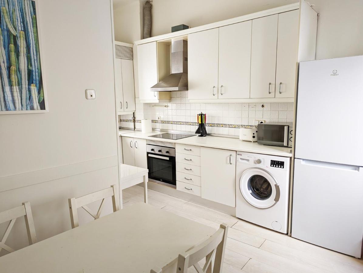 Apartmán Plaza Paja Arrendamiento De Temporada Madrid Exteriér fotografie